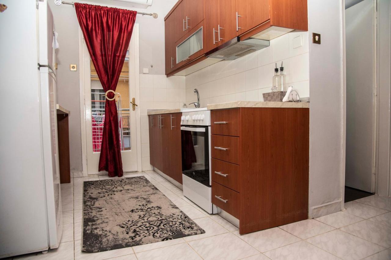 Apartment 8 Saadi Levi
