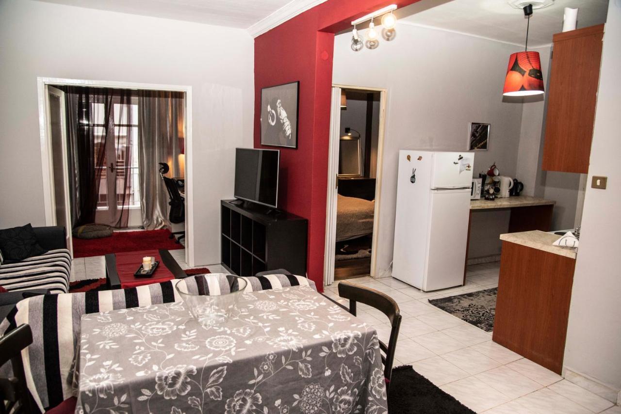 Apartment 8 Saadi Levi